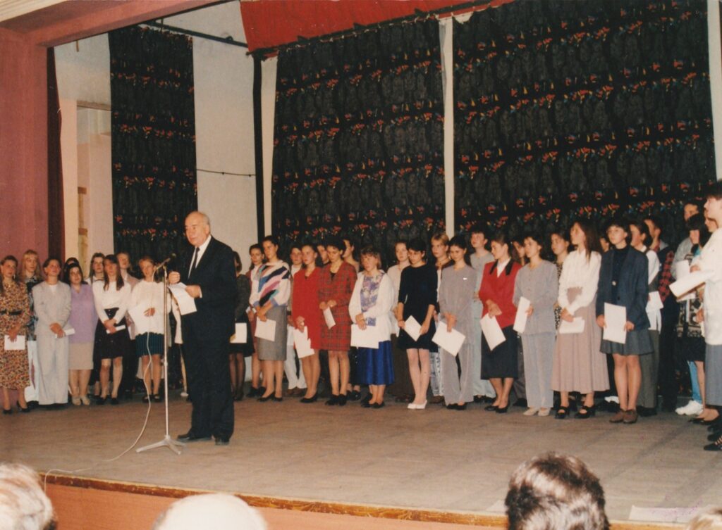 Imatrikulácia študentov prvého ročníka Pedagogického inštitútu v bývalej Mladej generácii v Ružomberku, Jozef Ďurček, história školstva v Ružomberku